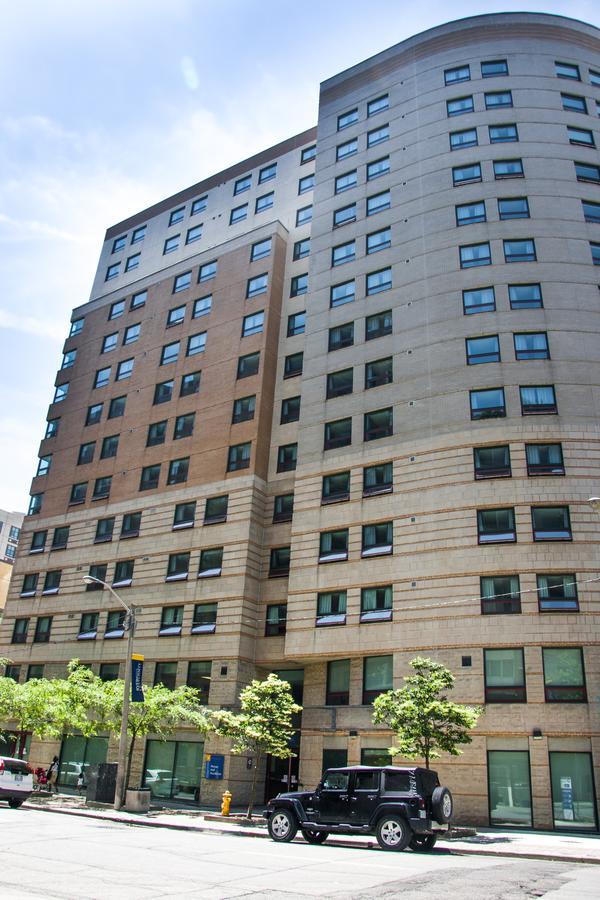 Toronto Metropolitan University- Pitman Hall Residence Bagian luar foto